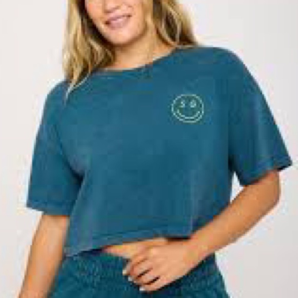 Spiritual Gangster Smiley Kaylee Crop Tee